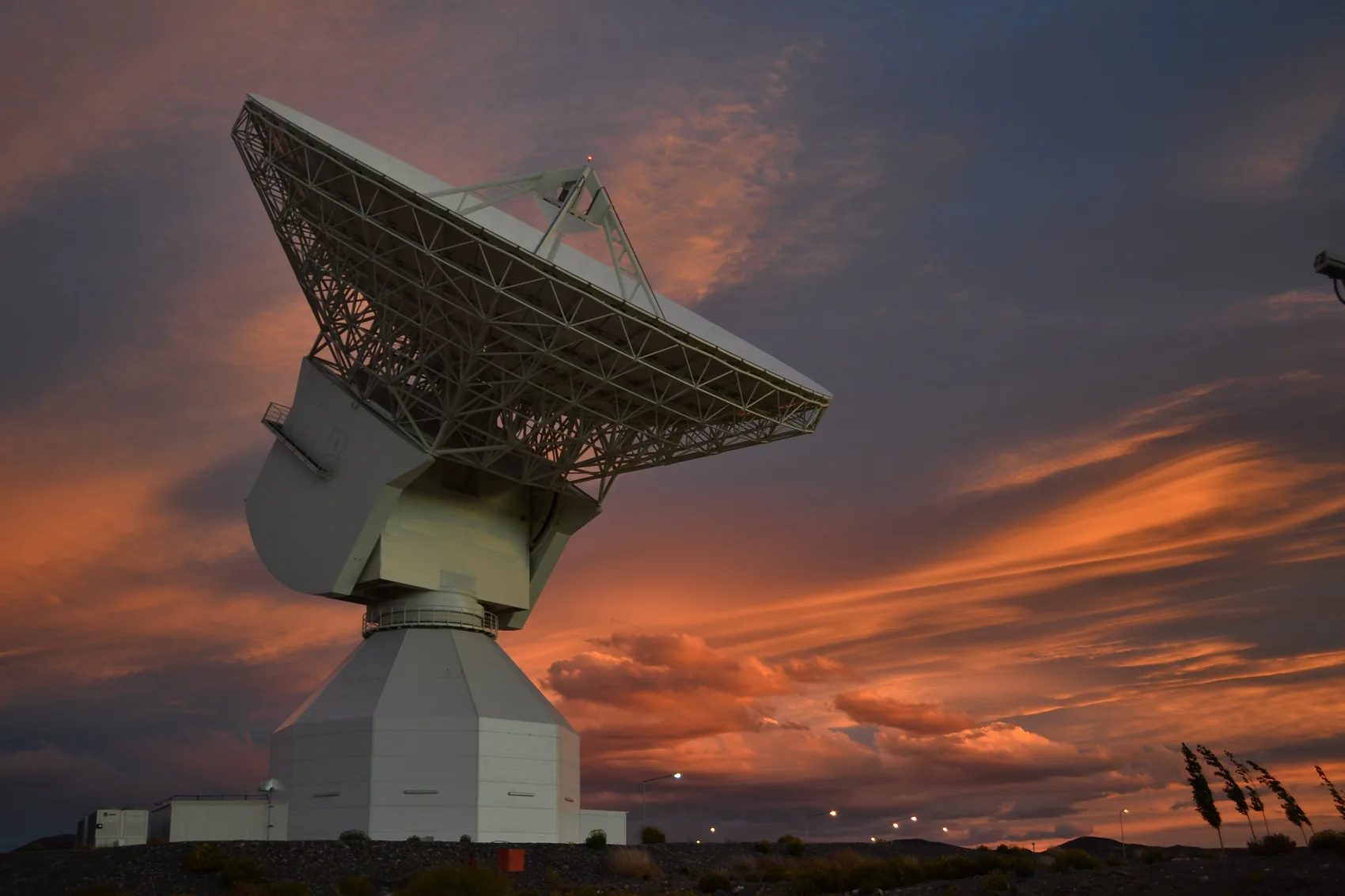 An Auriga deep-space tracking antenna at dusk.